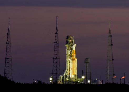 NASA plāno Mēness misijas "Artemis 2" startu martā.