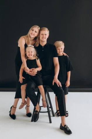 Kristaps Eglītis ar ģimeni