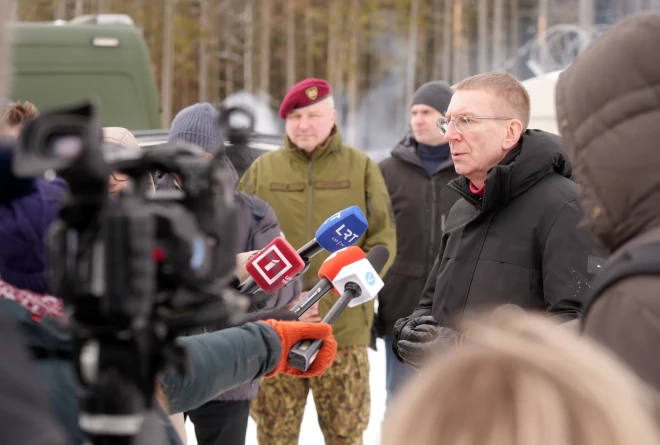 Эдгар Ринкевич побывал на открытии военного полигона.