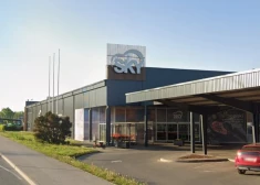 Не выходя из дома: три магазина Sky подключились к доставке Bolt Food