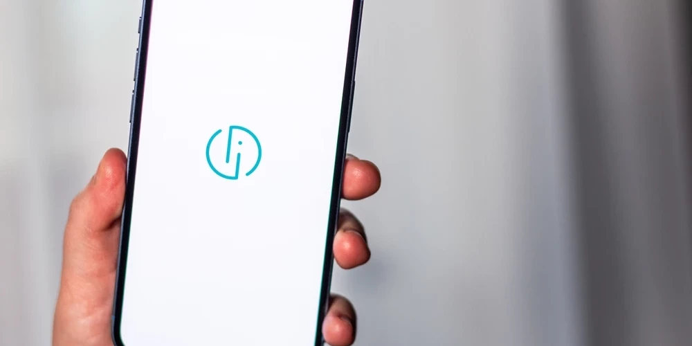 Латвийцам объяснили, почему «утечка данных» чаще всего начинается не с хакера, а с вас.