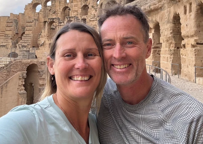 Irāna kādu Lielbritānijas pāri apsūdzējusi spiegošanā, piespriežot viņiem bargu cietumsodu