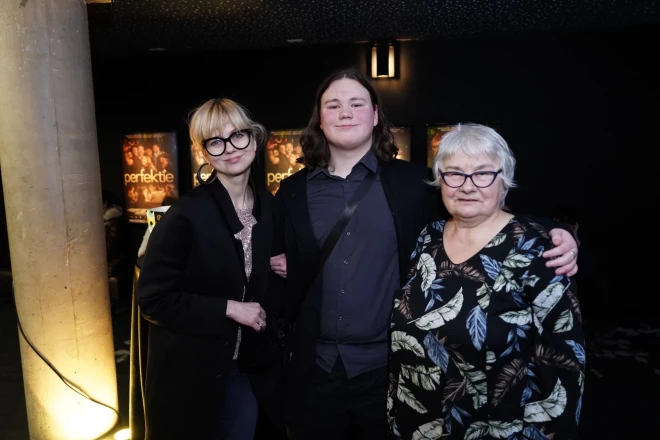 Dita Lūriņa-Egliena ar vīramāti Annu Eglienu un dēlu Ernestu.