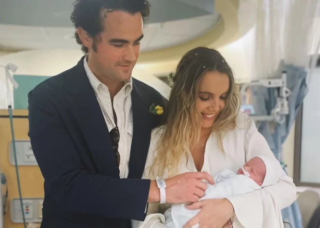 Pārim no Anglijas ceļojuma laikā ASV priekšlaicīgi pieteicās dēls. Pēc tam slimnīca viņiem piestādīja 200 tūkstošu dolāru lielu rēķinu...