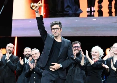 Berlīnes kinofestivālā triumfē filma "Yellow Letters"