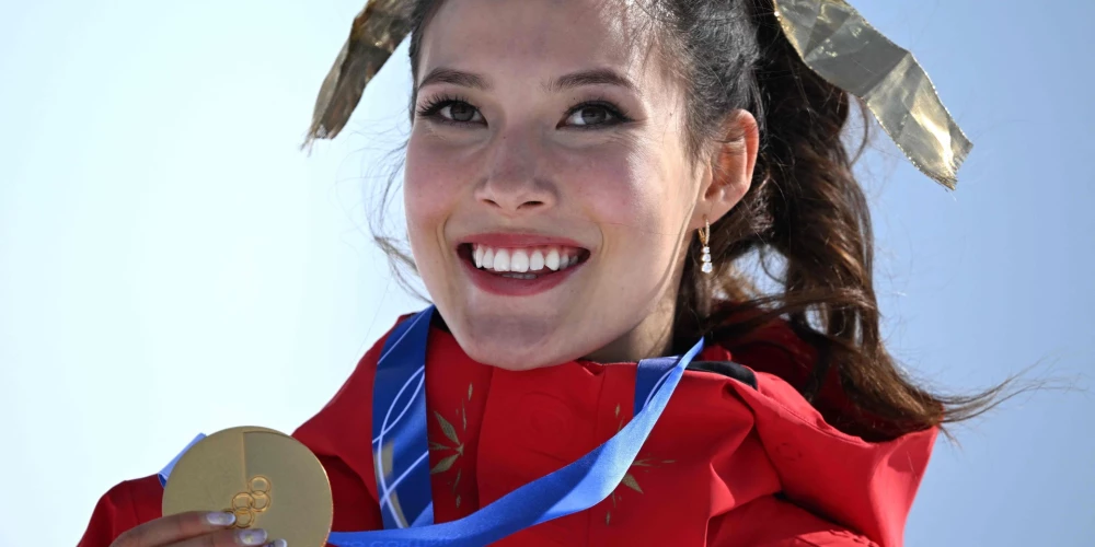 Ķīnas frīstaila slēpotāja Gu izcīna otro olimpisko titulu rampā. 