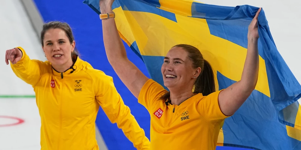Olimpisko spēļu sieviešu kērlinga turnīrā triumfē Zviedrija.