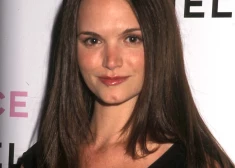 Holivudas aktrise Lora Oriko 49 gadu vecumā beidzot kļuvusi par mammu. Bērniņa tēvs miris pirms nepilniem 11 gadiem