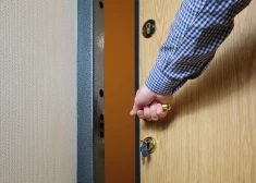 В Латвии появился новый вид мошенничества: людей лишают своего жилья