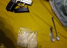 Valsts policija Augšdaugavas novadā aizturējusi kādu narkodīleri. Pēc tam atklājusies viņa saistība ar vēl kādu noziegumu Daugavpilī