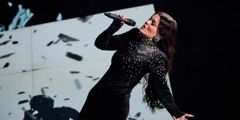 Par Latvijas pārstāvi "Eirovīzijā" šogad izvēlēta dziedātāja Atvara.