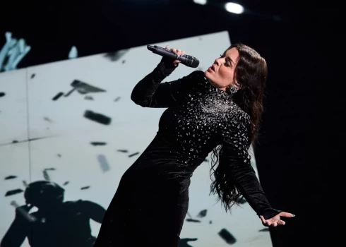 Par Latvijas pārstāvi "Eirovīzijā" šogad izvēlēta dziedātāja Atvara.