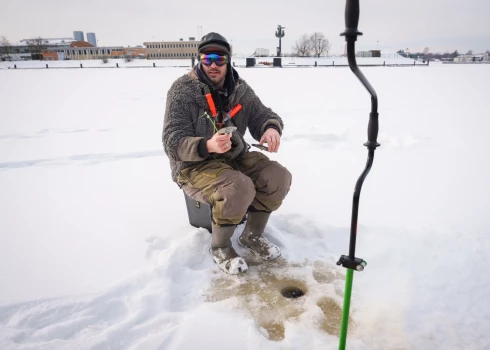 Makšķerēšana Olafam ir asinīs, makšķerējusi gan Olafa mamma, gan tētis, pats pie ūdens jau no bērna kājas. Pašreizējais Latvijas čempions “streetfishingā” (makšķerēšana pilsētvidē)