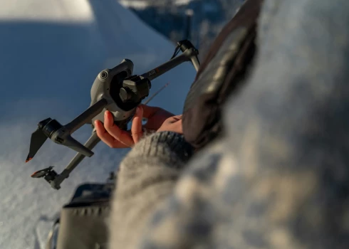 Palielināti sodi par pārkāpumiem dronu pilotēšanā.