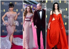 FOTO: Karalisks šarms un drosmīgi piegriezumi – zvaigznes žilbina uz BAFTA sarkanajā paklāja