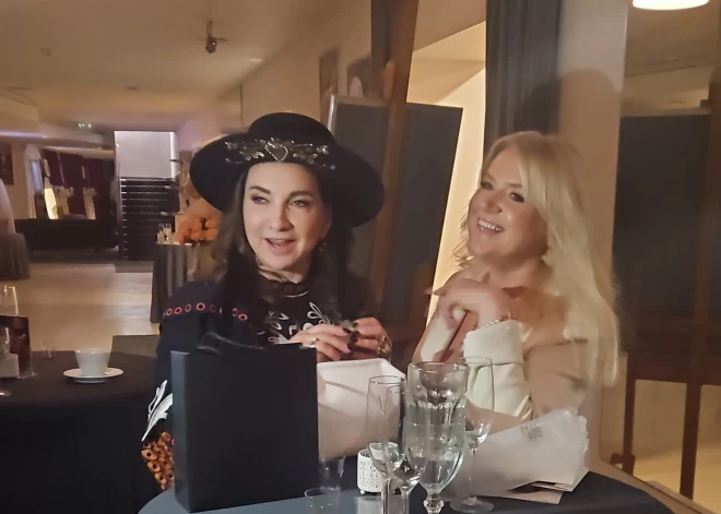 Baiba Sipeniece un Anda Zadovska ir draudzenes jau 50 gadu garumā