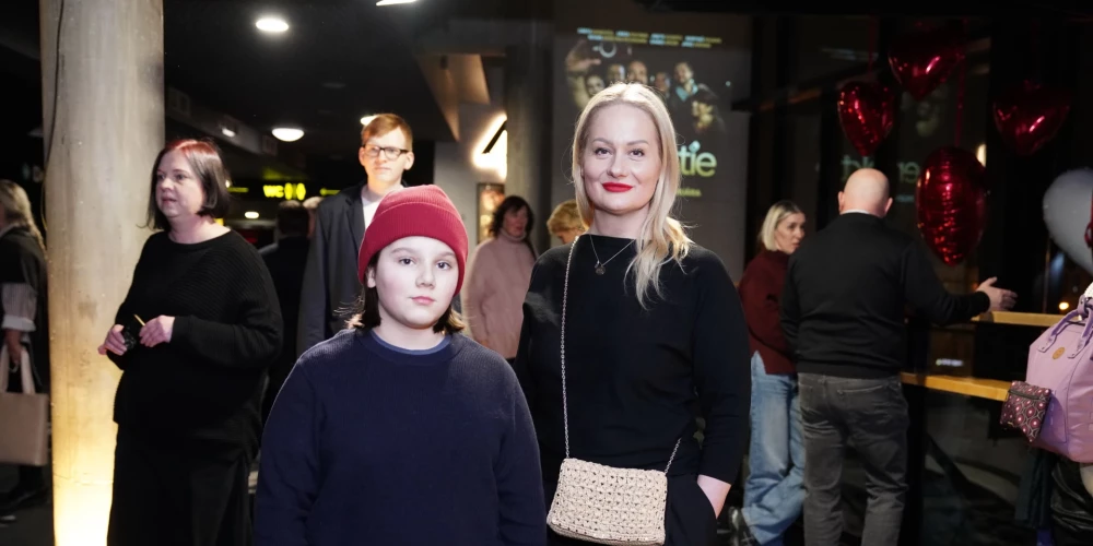 Binnija savu dēlu Rodrigo Luisu audzina tāpat, kā viņu pašu savulaik audzināja mamma.