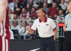 Latvijas basketbola izlases treneris Sito Alonso skaidro, kādēļ pašlaik jūtas komfortablāk