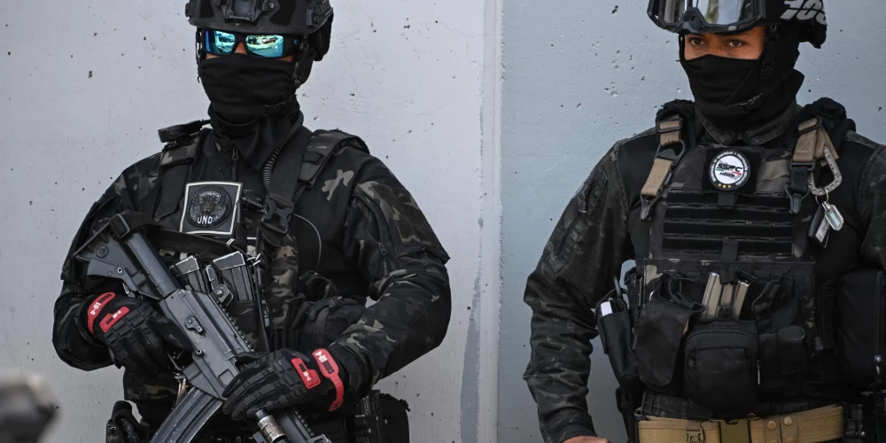 Cīņā pret Meksikas narkomafijas kaujiniekiem iesaistīti gandrīz 10 000 armijas karavīru.