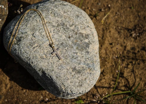 Kā 18 gadus vecs jaunietis gaišā dienā nogalināja klostermāsu un biroja darbinieci.