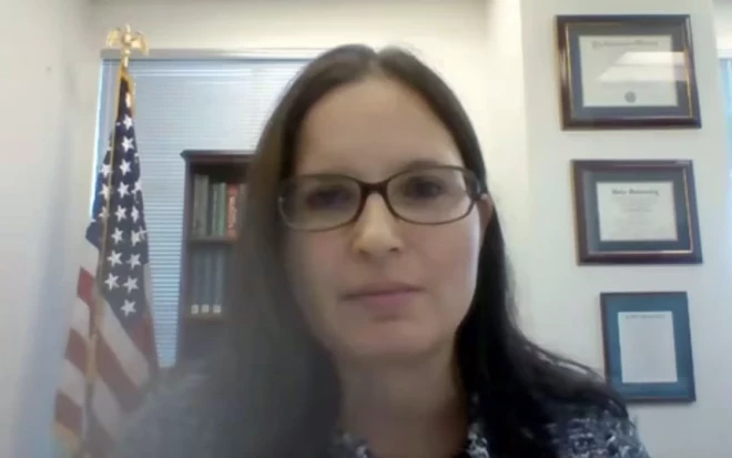 ASV federālā tiesnese Ailīna Kenona pirmdien aizliedza publiskot īpašā prokurora Džeka Smita gala ziņojuma otro daļu par Donalda Trampa rīcību ar klasificētiem dokumentiem pēc viņa pirmā pilnvaru termiņa beigām.