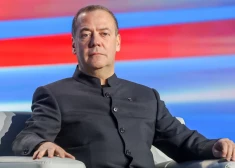 Медведев заявил, что российским солдатам не нужны визы для въезда в Европу: "Как в 1812 или 1945 году"