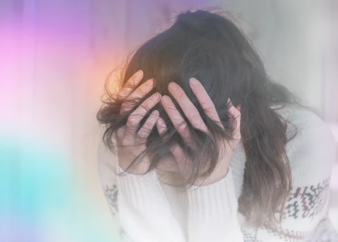 Zinot, kā palīdzēt cilvēkam epilepsijas lēkmes laikā, var izglābt dzīvību vai pasargāt no nopietniem  savainojumiem.