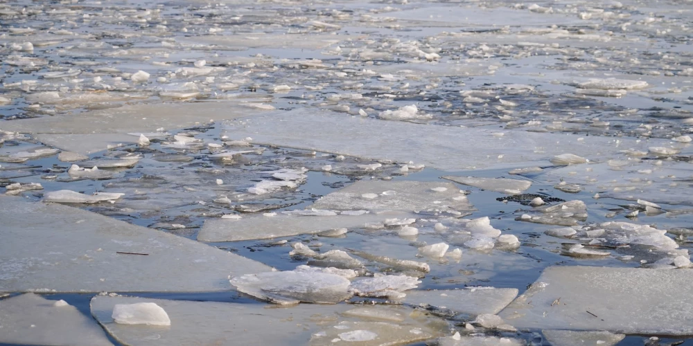 Ledus Daugavā 2025. gadā.