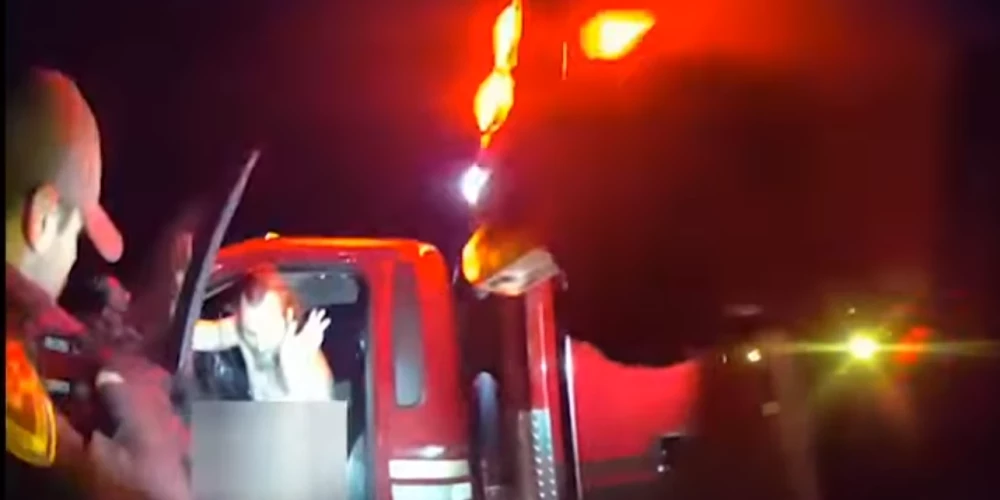 Bendžamins Felcs beidzot notverts (ekrānuzņēmums no video)