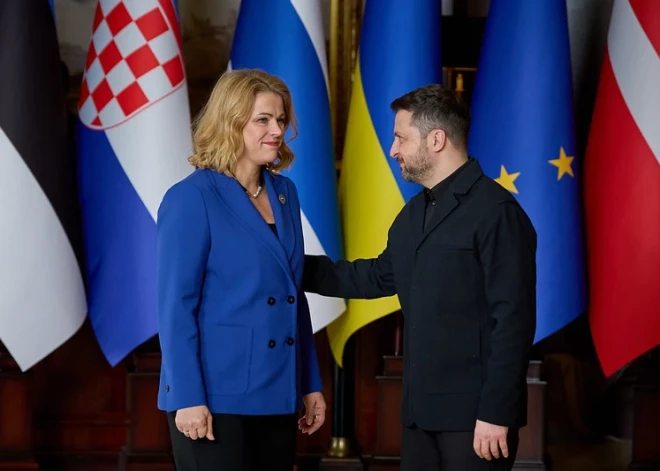 ФОТО: "В эту годовщину войны я молилась за Латвию и за людей Украины" - Эвика Силиня провела 24 февраля в Киеве