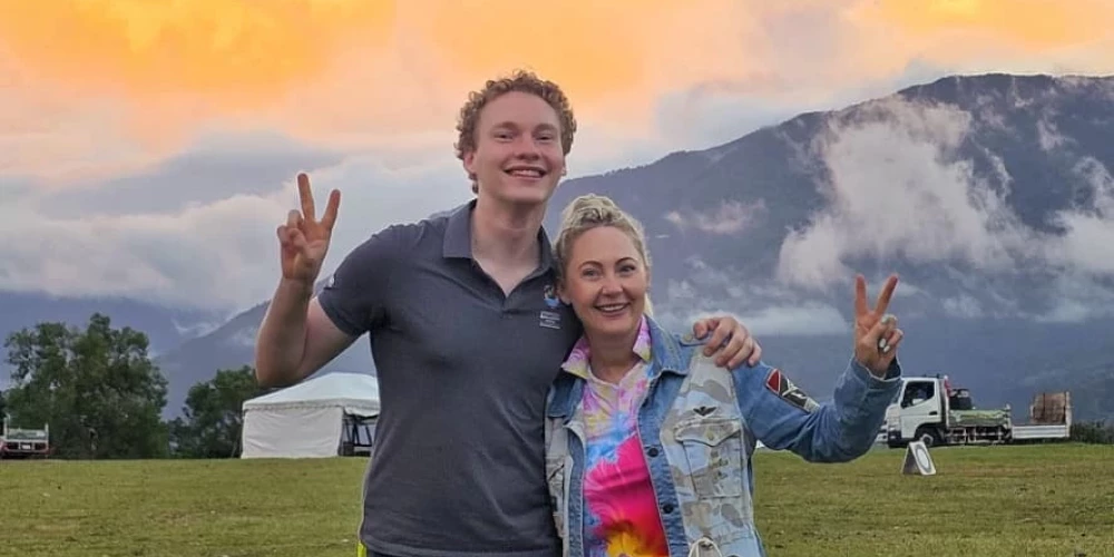 Gaisa balonu piloti Inga van Havere ar dēlu Gabrielu Grīnbergu šodien plāno uzstādīt pirmo Latvijas nacionālo rekordu lidojumā ar gaisa balonu.