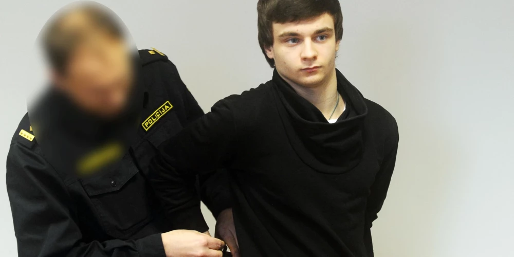  Трудно поверить, что этого юношу признали виновным в двух жестоких убийствах.