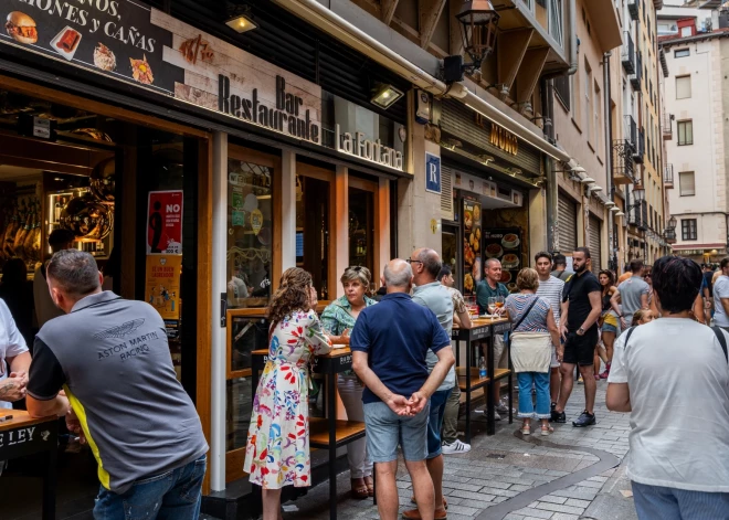 Юлия уехала в Испанию и видит различия между странами: "Здесь как будто разрешено просто жить, а не страдать"