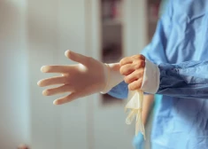 Austrumu slimnīcā ar unikālu metodi no audzēja izārstēti vairāki desmiti cilvēku.VIDEO