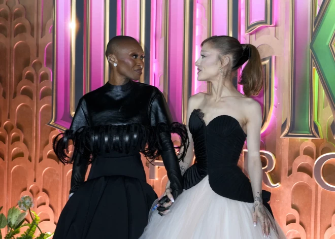 Sintija Erivo komentē dīvainās spekulācijas, ka viņa un Ariana Grande bijušas mīļākās