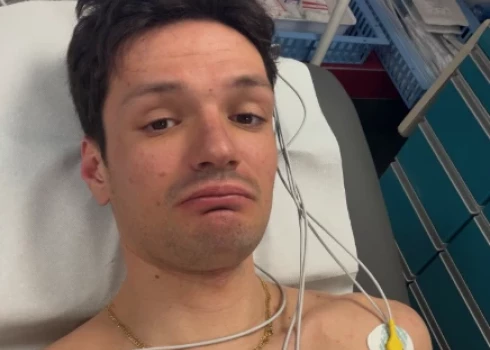 Tommazo Džakomels slimnīcā (ekrānuzņēmums no "Instagram")