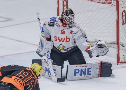 Kristers Gudļevskis "Fischtown Pinguins" vārtus sargā pirmo reizi pēdējo četru mēnešu laikā