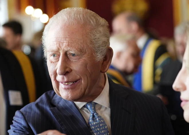 Epstīns vainoja toreizējo Velsas princi Čārlzu Endrū amata zaudēšanā