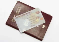 Нашли на улице чужие документы? Латвийцам объяснили, чего точно не следует делать