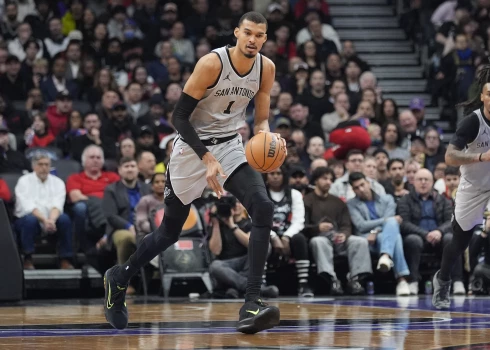 Sanantonio "Spurs" līderis Viktors Vembanjama.
