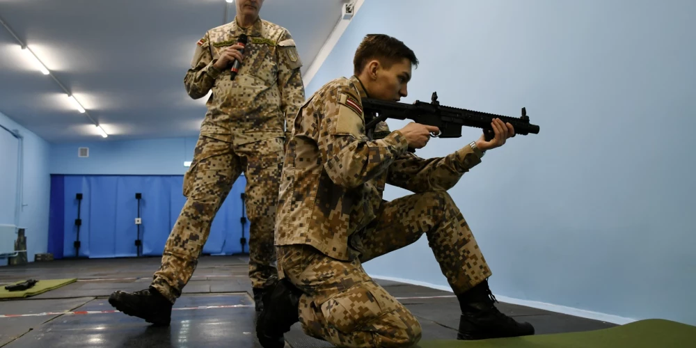 Родину надо не только любить, но и защищать.