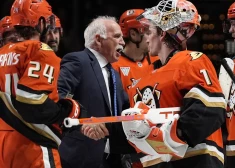 Džoels Kenevils kļūst par otro treneri NHL vēsturē ar 1000 uzvarām