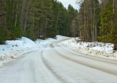 "Latvijas valsts ceļi" izplata brīdinājumu autovadītājiem Talsu novadā