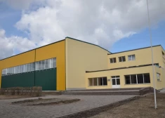 Kalnciemā nocirtīs 28 kokus, lai izbūvētu sporta laukumu