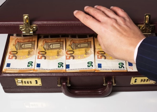 Скоро у жителей Латвии появится еще больше возможностей набрать кредитов: в стране откроются новые, особые банки