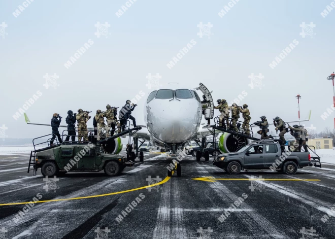 Mācībās Rīgas lidostā stiprina vairāku dienestu sadarbību ārkārtas situācijās.