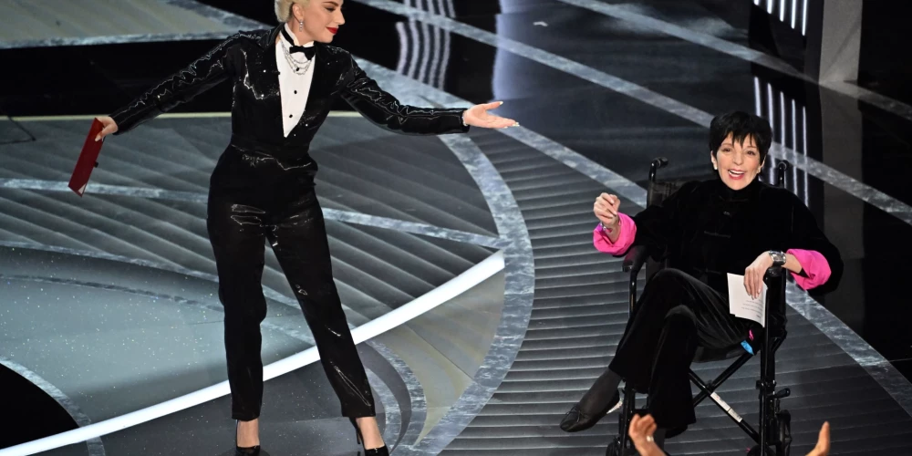 Laiza Minelli apgalvo, ka 2022. gadā “Oskaru” ceremonijā izvesta uz skatuves ratiņkrēslā pret savu gribu. Viņa lūgusi nolikt režisora krēslu.