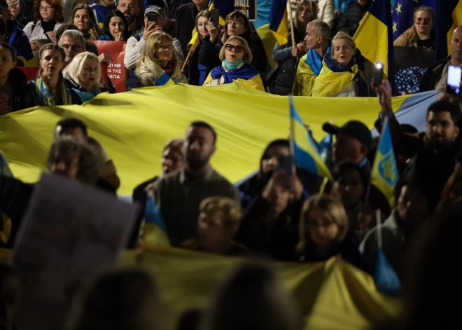 Starptautiskais Valūtas fonds apstiprina astoņu miljardu dolāru aizdevumu Ukrainai