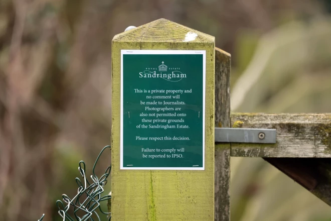 Pie Endrū mājās Sandringemā parādās jaunas zīmes.