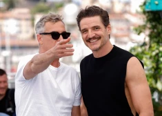 Секс-символу Педро Паскалю приписывают роман с мужчиной - он молчит